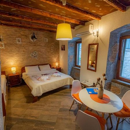 Lovely Studio In Kotor Apartment Exterior photo