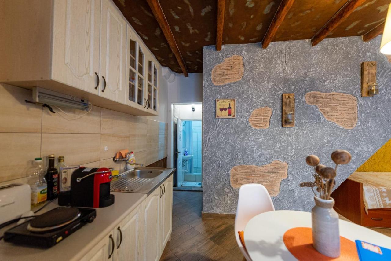 Lovely Studio In Kotor Apartment Exterior photo