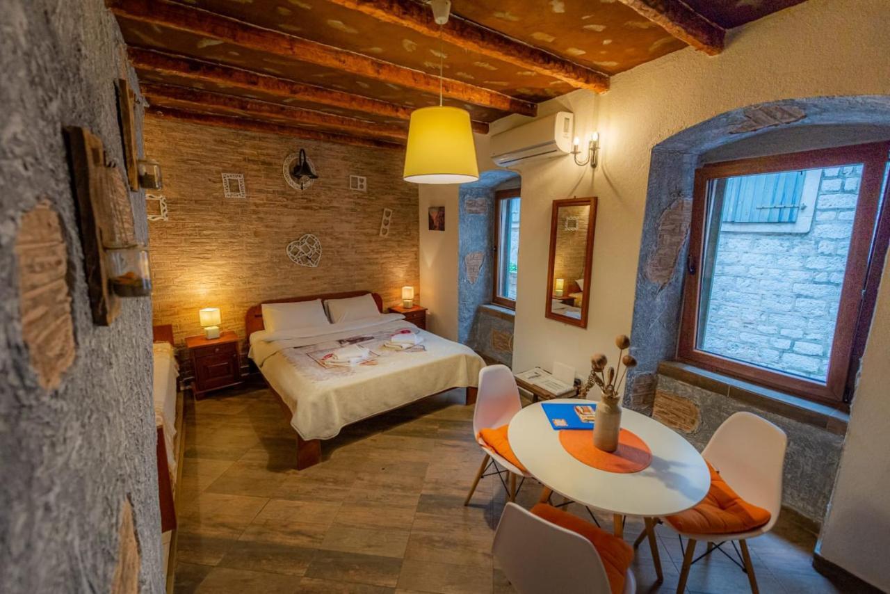Lovely Studio In Kotor Apartment Exterior photo